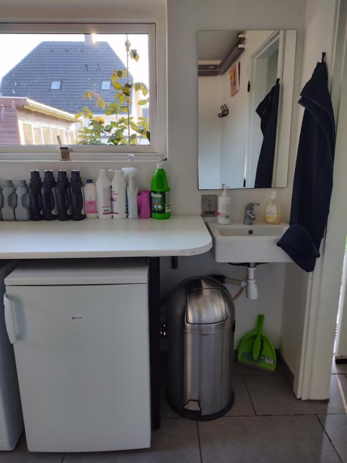 Commuter Room For One Or Two People Munkebo Exterior photo