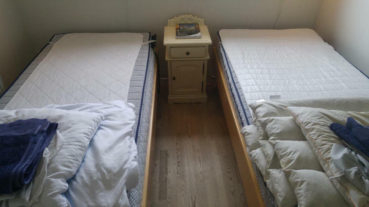 Commuter Room For One Or Two People Munkebo Exterior photo